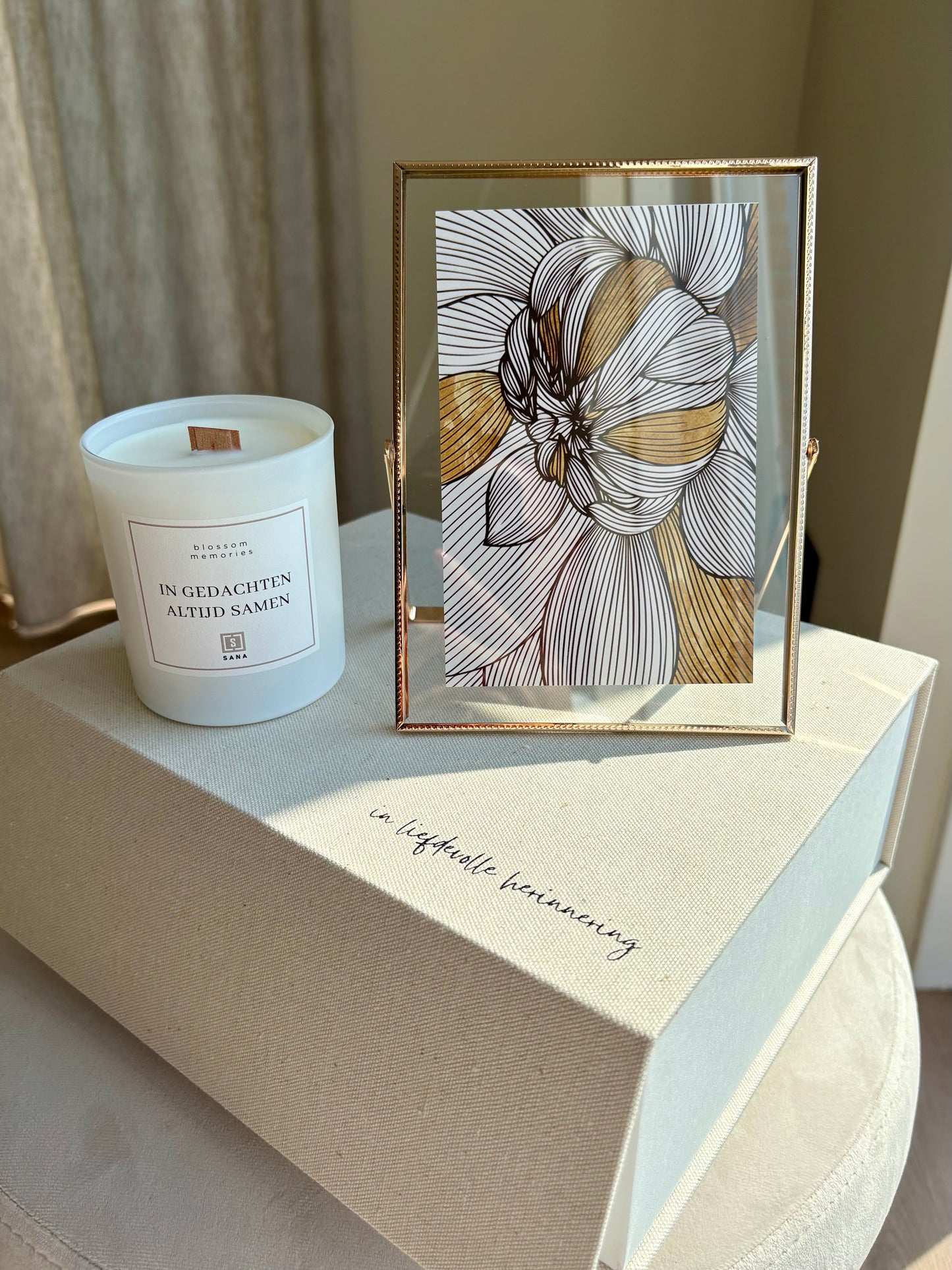 persoonlijk uniek troost cadeau linnen herinneringsdoos geurkaars geschenk overlijden rouw fotolijstje giftbox