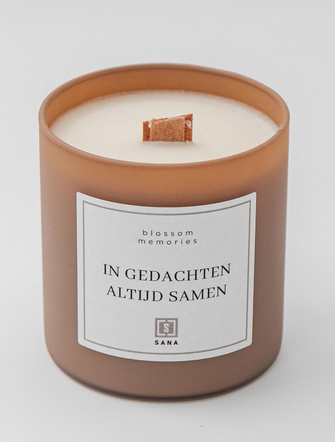 kaars beige herdenkingskaars dood rouw geliefde rouwcadeau geschenk in gedachten altijd samen geurkaars kaars woodwick