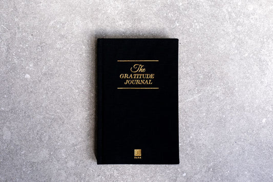 linnen zwart gratitude journal dagboek dankbaarheidsdagboek reflectie brun-out five minute journal dankbaarheidsdagboek sanadesign 5 minute Journal selfcare mindset Invulboek troostcadeau cadeau voor vrouw man verjaardag cadeau Valentijns cadeau