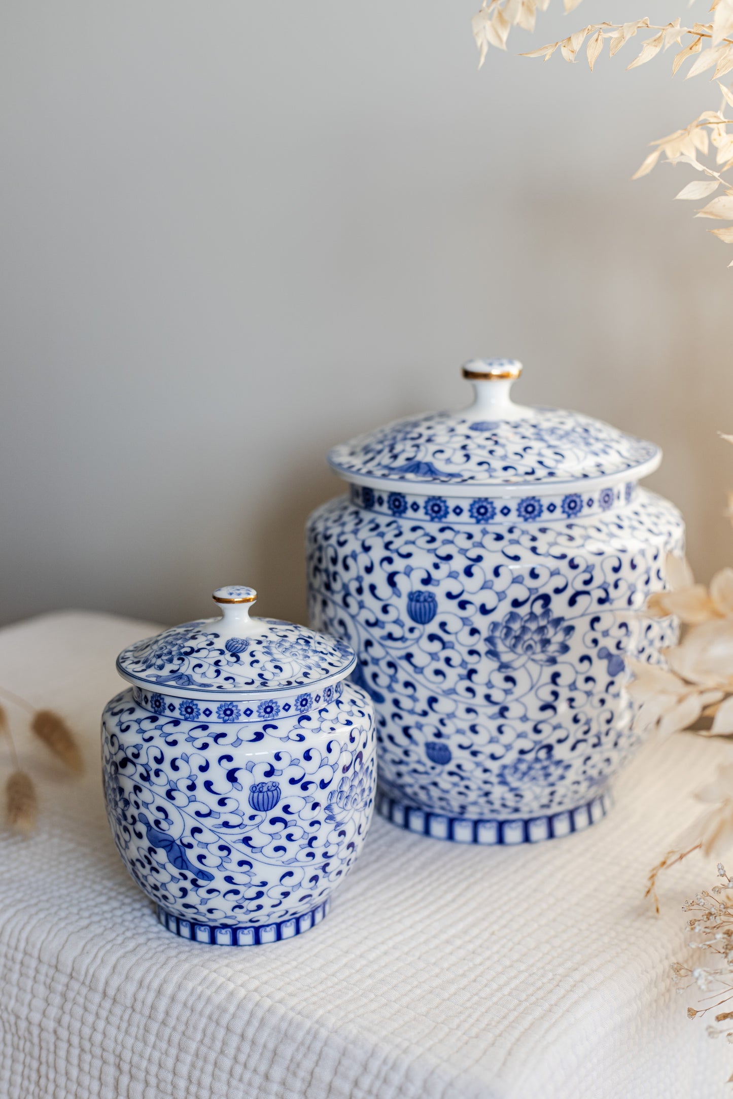 blauwe witte urn urne delfts blauwe hollandse volwassene urn menselijk as hond kat bloemen