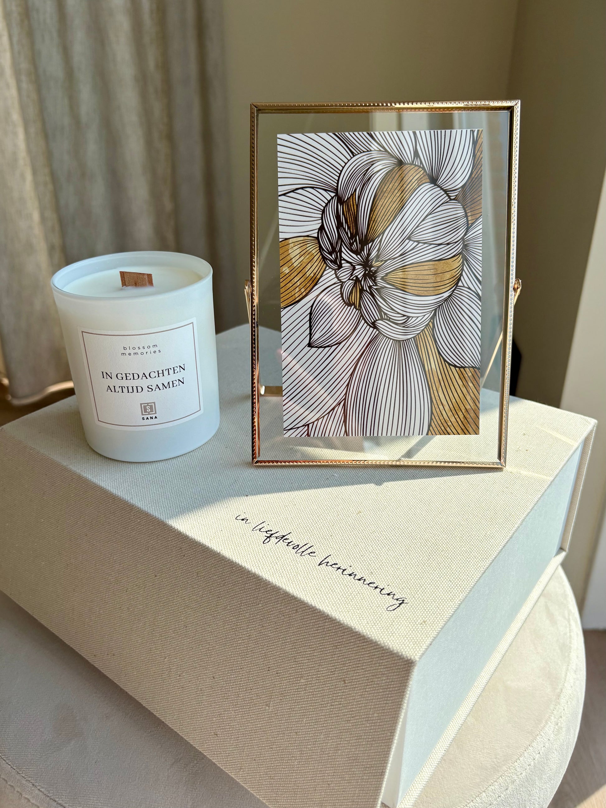 persoonlijk uniek troost cadeau linnen herinneringsdoos geurkaars geschenk overlijden rouw fotolijstje giftbox
