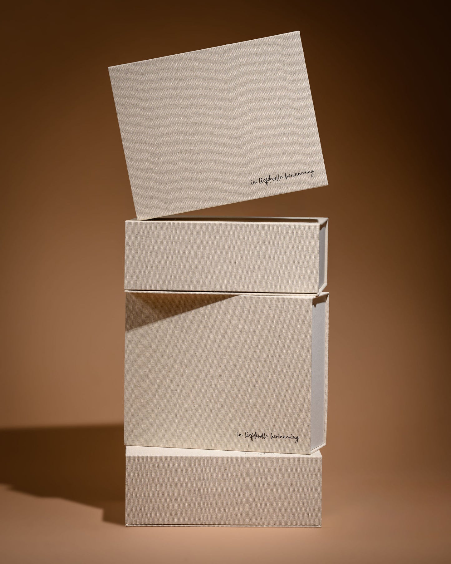 Linnen Herinneringsdoos – Een Verzorgd Troostcadeau
