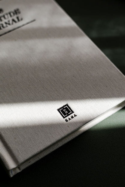 binnenkant linnen beige gratitude journal dagboek dankbaarheidsdagboek reflectie brun-out five minute journal dankbaarheidsdagboek sanadesign 5 minute Journal selfcare mindset Invulboek troostcadeau cadeau voor vrouw man verjaardag cadeau  Valentijns cadeau SANA