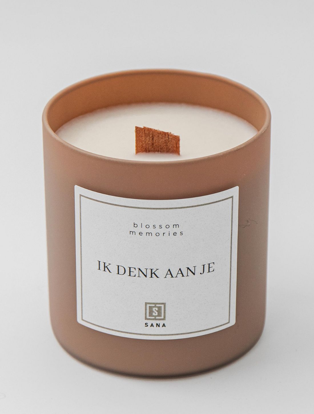 kaars beige herdenkingskaars dood rouw geliefde rouwcadeau geschenk ik denk aan je geurkaars kaars Woodwick