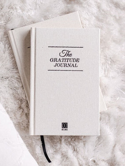 linnen beige gratitude journal dagboek dankbaarheidsdagboek reflectie brun-out five minute journal dankbaarheidsdagboek sanadesign 5 minute Journal selfcare mindset Invulboek troostcadeau cadeau voor vrouw man verjaardag cadeau  Valentijns cadeau