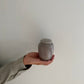 kleine mini beige zand kleur urn keramiek voor mens en dier en familie